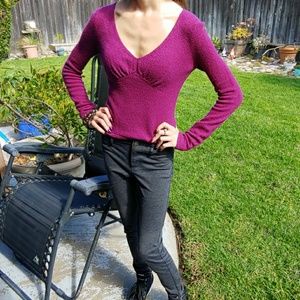 VS Cashmere maroon v-neck long sleeve sweater